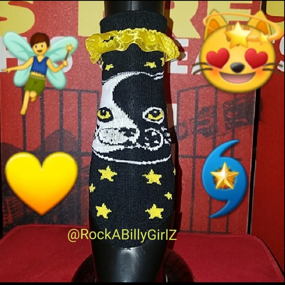 Too Fast Rat Baby Yin Yang Cat Eyelet Ruffle Ankle Socks Yellow Ruffle